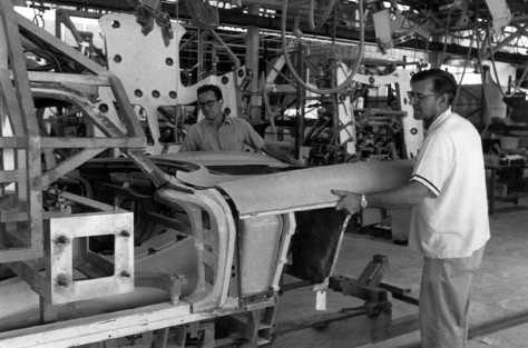 corvette-chronicles-the-hand-built-split-window-coupe-corvettes-2019-12-03_19-47-24_267620