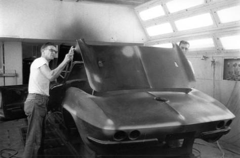 corvette-chronicles-the-hand-built-split-window-coupe-corvettes-2019-12-03_19-48-26_105319