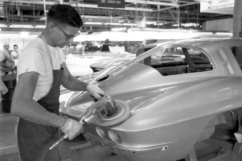 corvette-chronicles-the-hand-built-split-window-coupe-corvettes-2019-12-03_19-48-41_691953