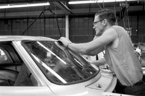 corvette-chronicles-the-hand-built-split-window-coupe-corvettes-2019-12-03_19-48-51_088793