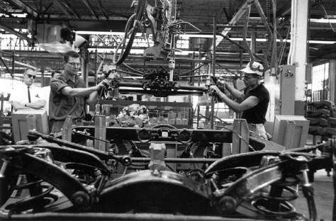 corvette-chronicles-the-hand-built-split-window-coupe-corvettes-2019-12-03_19-49-15_016328