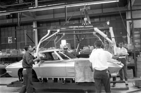 corvette-chronicles-the-hand-built-split-window-coupe-corvettes-2019-12-03_19-50-27_963209