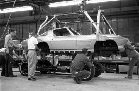 corvette-chronicles-the-hand-built-split-window-coupe-corvettes-2019-12-03_19-50-37_352041