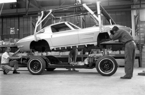 corvette-chronicles-the-hand-built-split-window-coupe-corvettes-2019-12-03_19-50-40_378143