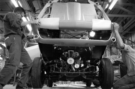 corvette-chronicles-the-hand-built-split-window-coupe-corvettes-2019-12-03_19-50-50_003774