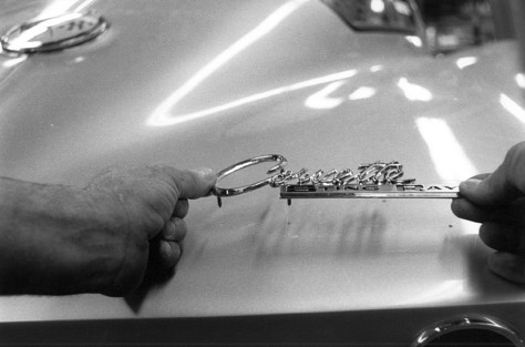 corvette-chronicles-the-hand-built-split-window-coupe-corvettes-2019-12-03_19-51-18_453174