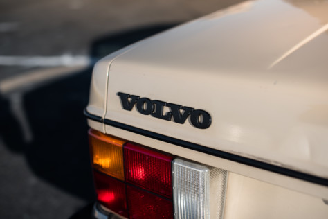 meet-sean-fogli-and-his-ls-swaped-1983-volvo-240-2019-12-06_19-03-52_082338