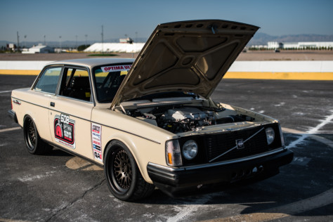 meet-sean-fogli-and-his-ls-swaped-1983-volvo-240-2019-12-06_19-04-25_948663