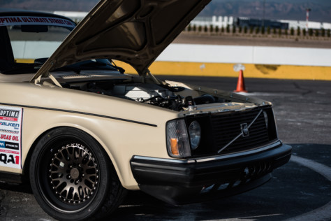 meet-sean-fogli-and-his-ls-swaped-1983-volvo-240-2019-12-06_19-06-35_226744