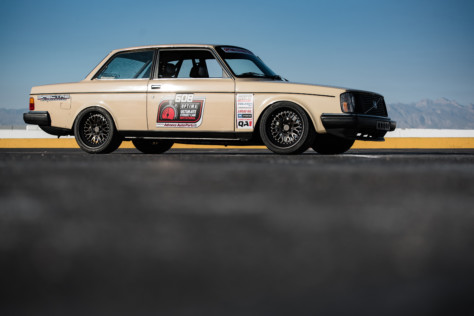 meet-sean-fogli-and-his-ls-swaped-1983-volvo-240-2019-12-06_19-06-46_121847