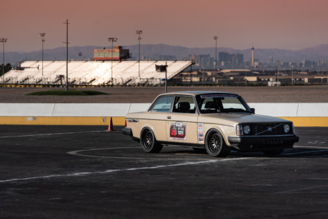meet-sean-fogli-and-his-ls-swaped-1983-volvo-240-2019-12-06_19-08-19_199477