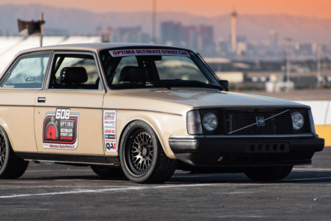 meet-sean-fogli-and-his-ls-swaped-1983-volvo-240-2019-12-06_19-08-31_440821