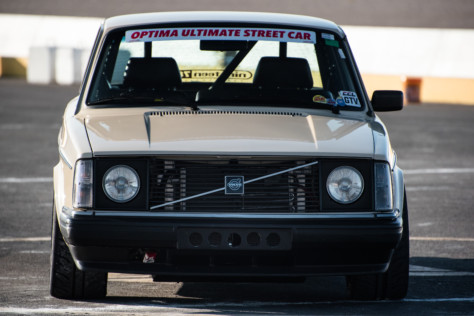 meet-sean-fogli-and-his-ls-swaped-1983-volvo-240-2019-12-06_19-10-25_391180
