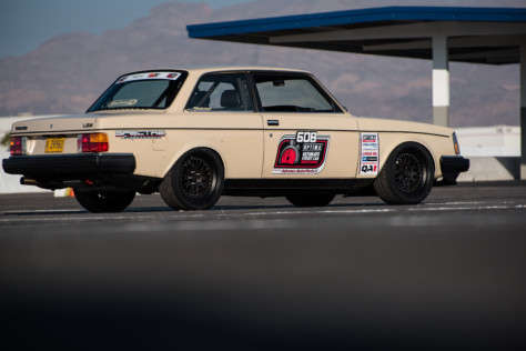 meet-sean-fogli-and-his-ls-swaped-1983-volvo-240-2019-12-06_19-10-48_307847