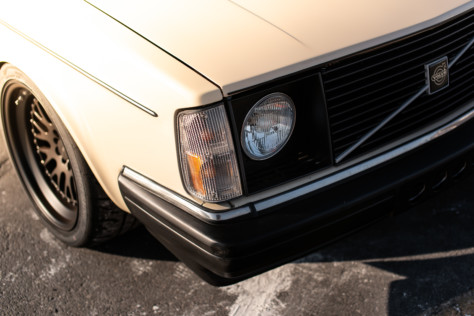 meet-sean-fogli-and-his-ls-swaped-1983-volvo-240-2019-12-06_19-13-28_963635