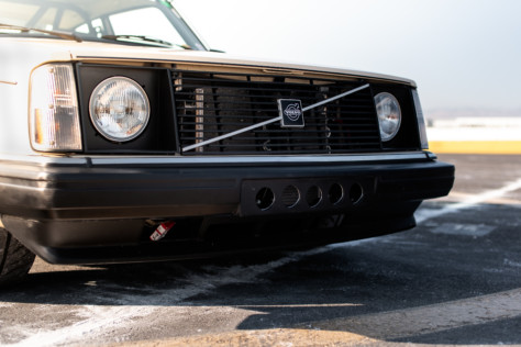 meet-sean-fogli-and-his-ls-swaped-1983-volvo-240-2019-12-06_19-13-40_187317