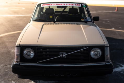 meet-sean-fogli-and-his-ls-swaped-1983-volvo-240-2019-12-06_19-14-16_151314