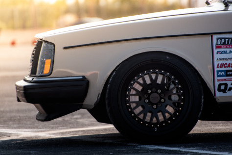 meet-sean-fogli-and-his-ls-swaped-1983-volvo-240-2019-12-06_19-15-30_832721