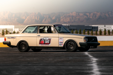meet-sean-fogli-and-his-ls-swaped-1983-volvo-240-2019-12-06_19-16-04_252080