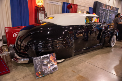 ford-takes-top-honors-at-the-71st-grand-national-roadster-show-2020-01-31_07-42-23_109652