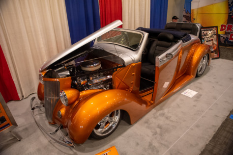 ford-takes-top-honors-at-the-71st-grand-national-roadster-show-2020-01-31_07-45-41_076942