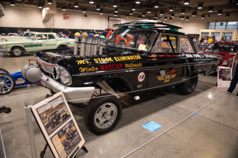 grand-national-roadster-show-then-and-now-drag-racing-exhibit-2020-01-30_05-21-52_020576