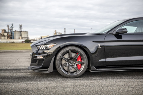 sibling-rivalry-steeda-video-series-compares-shelby-gt350r-gt500-2020-02-25_18-58-10_331742