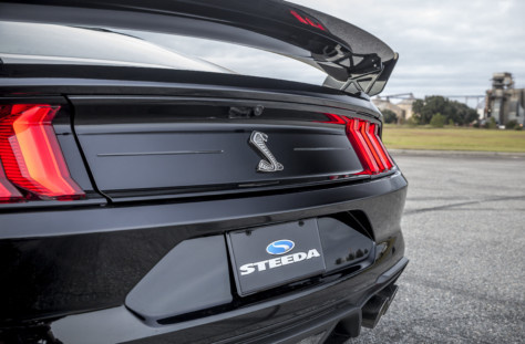 sibling-rivalry-steeda-video-series-compares-shelby-gt350r-gt500-2020-02-25_18-58-44_222892