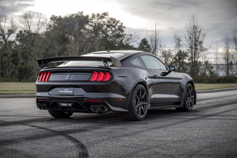 sibling-rivalry-steeda-video-series-compares-shelby-gt350r-gt500-2020-02-25_18-58-52_560218
