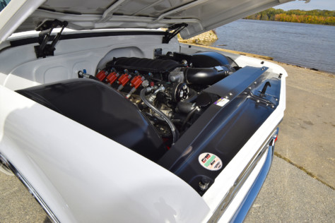 white-noise-dennis-griffins-c-10-generates-a-buzz-wherever-it-goes-2020-03-19_19-09-14_095799