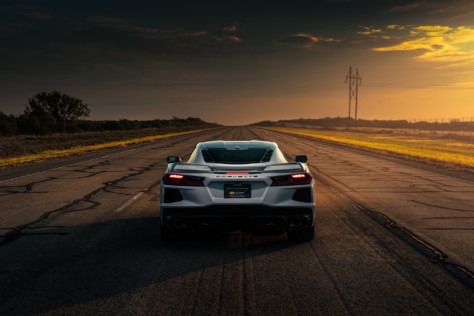 hennessey-breaks-the-200-mph-barrier-with-modified-c8-corvette-2020-05-19_16-26-49_723168