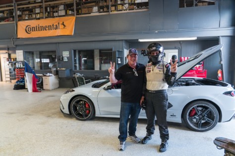 hennessey-breaks-the-200-mph-barrier-with-modified-c8-corvette-2020-05-19_16-27-21_616871