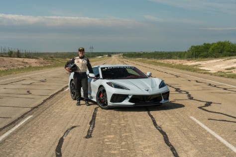 hennessey-breaks-the-200-mph-barrier-with-modified-c8-corvette-2020-05-19_16-27-27_067645