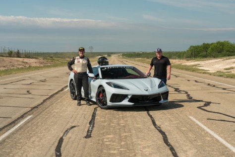 hennessey-breaks-the-200-mph-barrier-with-modified-c8-corvette-2020-05-19_16-27-32_784890