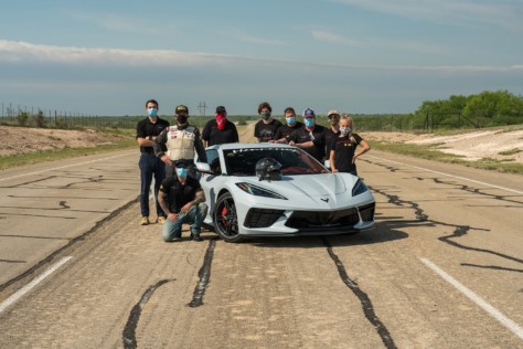 hennessey-breaks-the-200-mph-barrier-with-modified-c8-corvette-2020-05-19_16-27-35_682086
