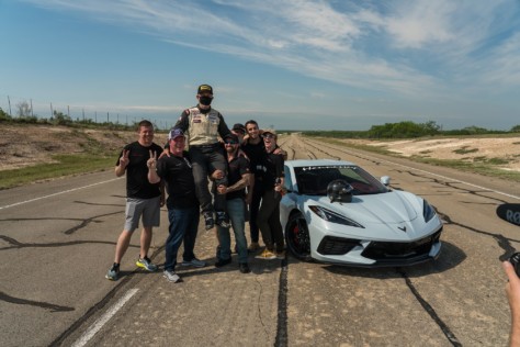 hennessey-breaks-the-200-mph-barrier-with-modified-c8-corvette-2020-05-19_16-27-55_601830