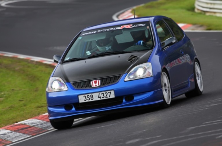 Video: Sorted Civic Type R Hounds Nissan GT-R At The Nürburgring!