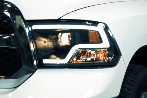 Video: AnzoUSA Plank Projector Install For 2009-18 Ram 1500s