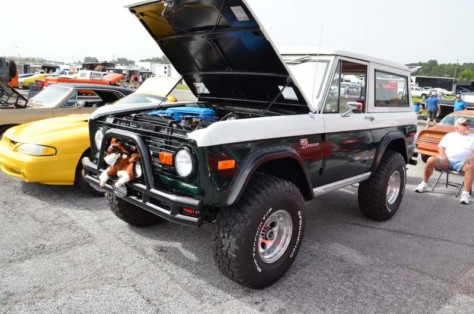 june-car-show-turnouts-show-light-at-the-end-of-the-tunnel-2020-06-27_21-17-11_323332