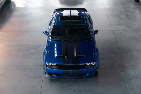dodge-unveils-807-hp-2020-challenger-srt-super-stock-2020-07-02_17-53-16_247007