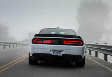 dodge-unveils-807-hp-2020-challenger-srt-super-stock-2020-07-02_17-53-36_599715