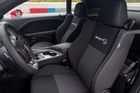 dodge-unveils-807-hp-2020-challenger-srt-super-stock-2020-07-02_17-54-30_854421