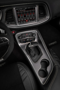 dodge-unveils-807-hp-2020-challenger-srt-super-stock-2020-07-02_17-54-55_539607