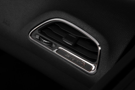 dodge-unveils-807-hp-2020-challenger-srt-super-stock-2020-07-02_17-55-14_625937