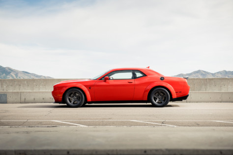 dodge-unveils-807-hp-2020-challenger-srt-super-stock-2020-07-02_17-56-26_177740