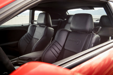 dodge-unveils-807-hp-2020-challenger-srt-super-stock-2020-07-02_17-57-25_274366