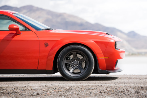 dodge-unveils-807-hp-2020-challenger-srt-super-stock-2020-07-02_17-57-45_065121