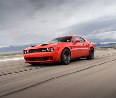dodge-unveils-807-hp-2020-challenger-srt-super-stock-2020-07-02_17-58-31_862790