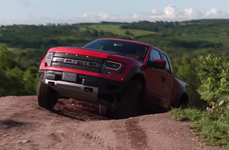 Video: Reviewing A High-Mileage 2010 Raptor In The Dirt