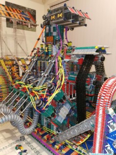 australia-man-builds-life-size-hot-rods-out-of-1000s-of-knex-2021-01-14_15-33-53_255476